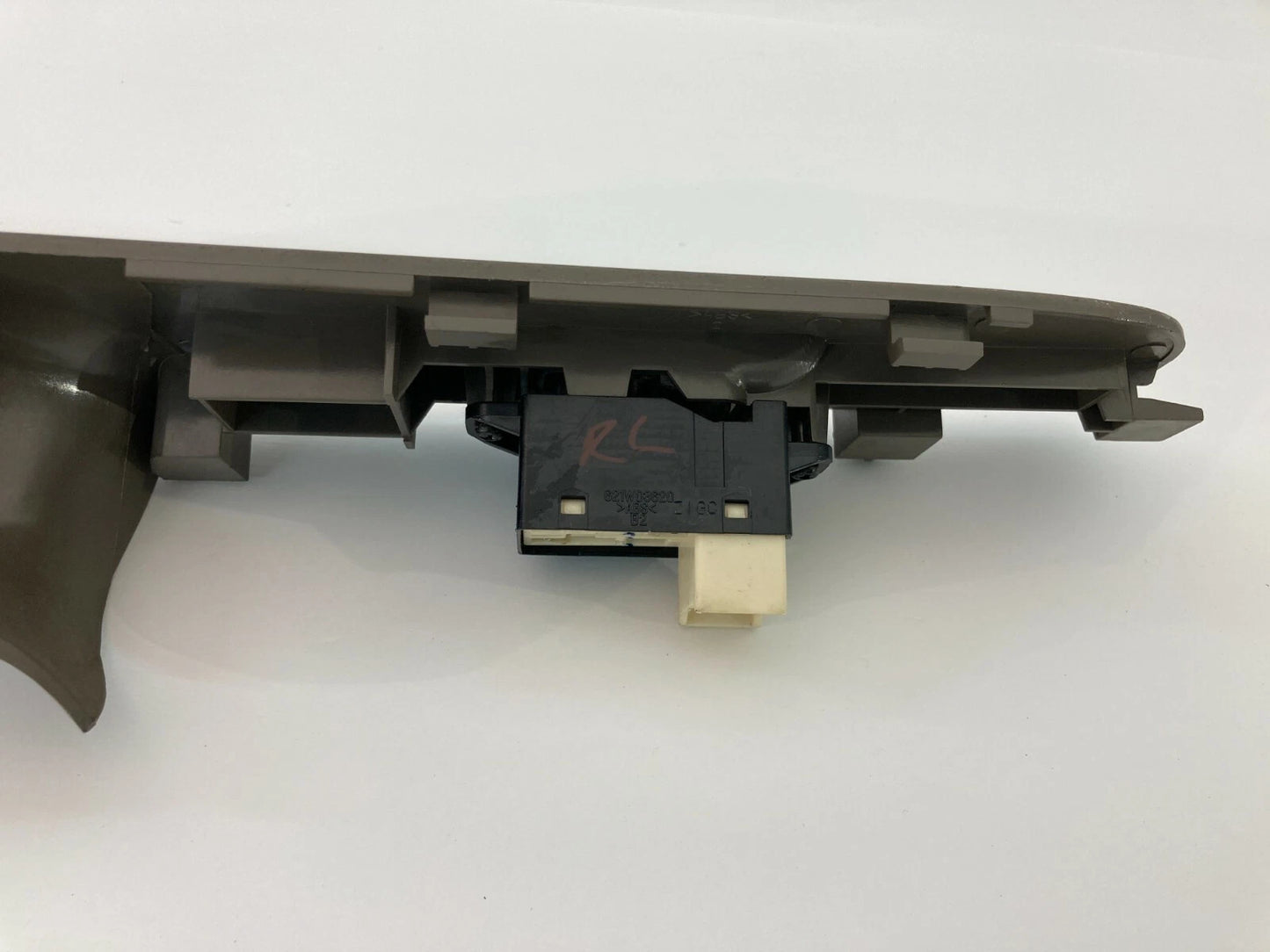 2002-2005 HYUNDAI SONATA REAR LEFT SIDE DOOR POWER WINDOW SWITCH 93580-3D110 OEM