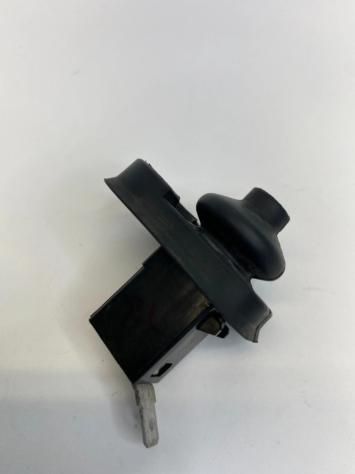 1999-2004 HONDA ODYSSEY REAR LEFT SLIDING DOOR JAMB LIGHT SWITCH SENSOR OEM