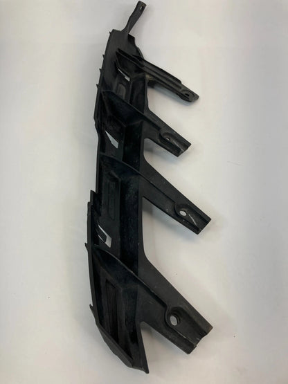 2013-2015 CHEVROLET MALIBU FRONT RIGHT HEADLIGHT BRACKET HOLDER OEM 20809852