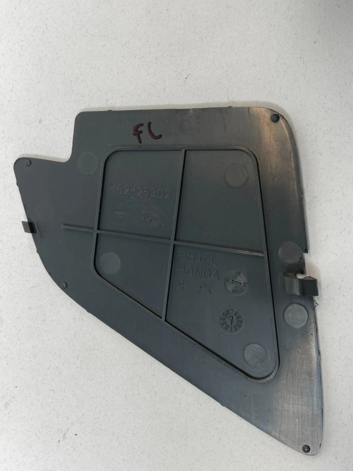 05-10 HONDA ODYSSEY FRONT LEFT DRIVER INNER DOOR HANDLE SCREW COVER K6225302 OEM