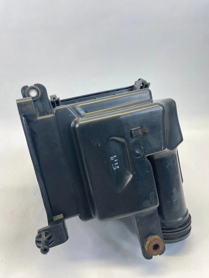 2010-2013 KIA FORTE 2.0L AIR CLEANER FILTER BOX HOUSING ASSEMBLY 28110-1M400