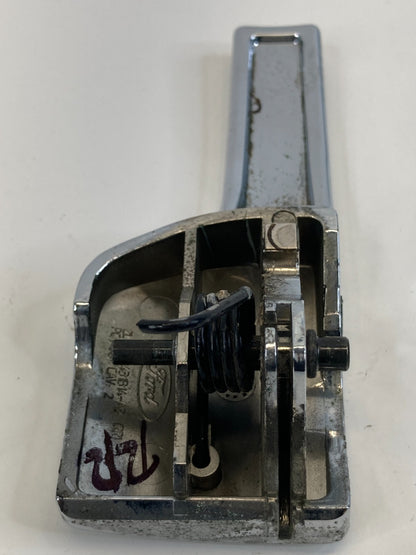 2003-2006 Lincoln Navigator Rear Right Side Inner Door Handle w/ Bezel