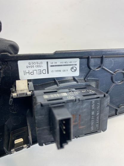 2006 2007 BMW 530xi Rear Left Door Power Window Switch w Bezel 6951966AI