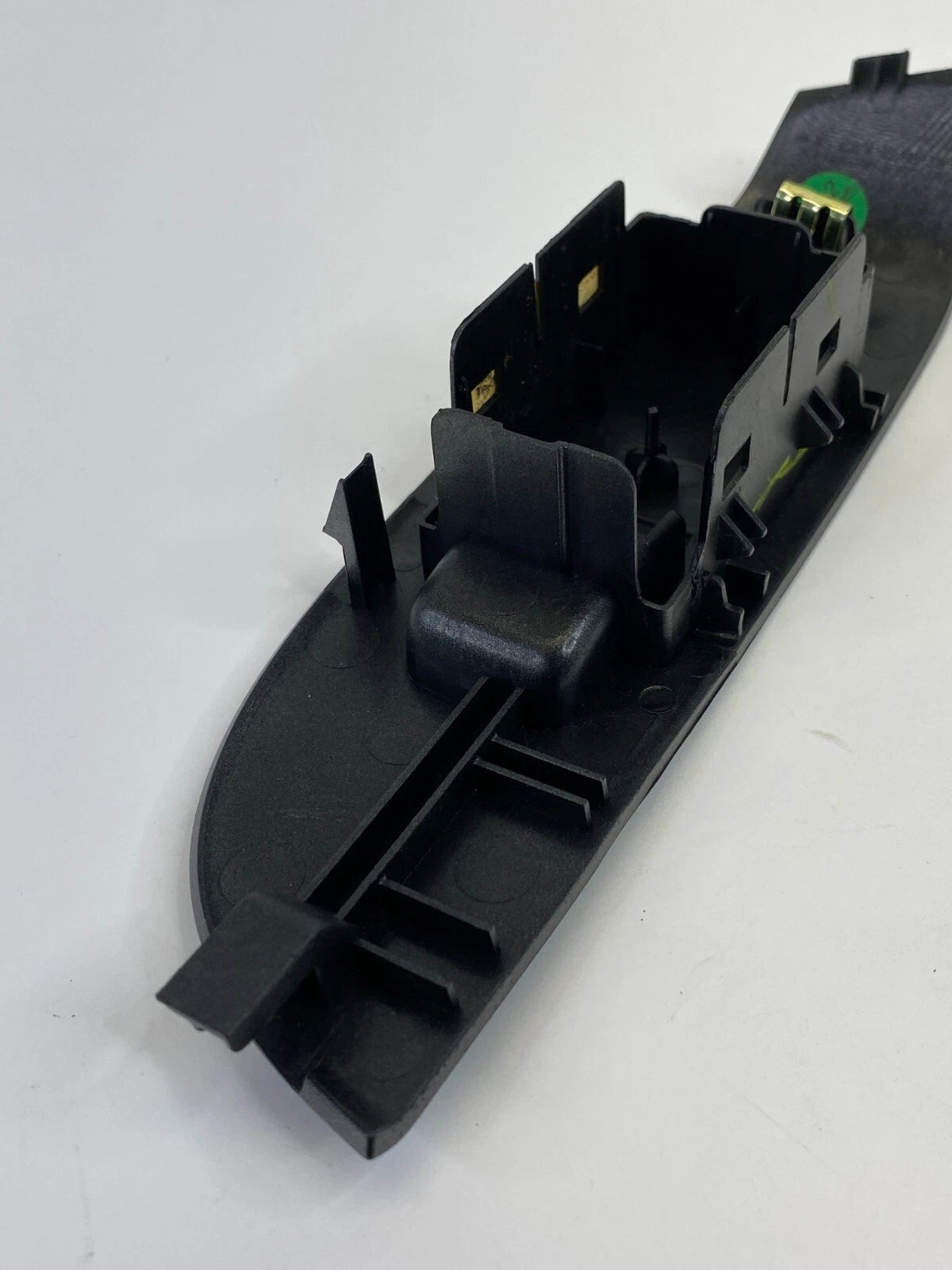 2013-2015 CHEVROLET MALIBU REAR RIGHT DOOR WINDOW SWITCH BEZEL TRIM 20829111 OEM