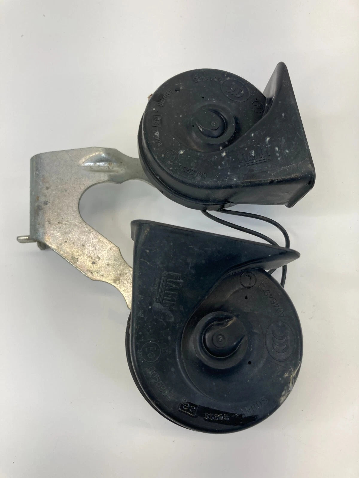 2011-2017 BUICK REGAL HIGH & LOW TONE NOTE SIGNAL ALARM HORN PAIR E355306 OEM
