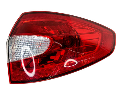 11-13 FORD FIESTA REAR RIGHT PASSENGER SIDE OUTER TAILLIGHT TAILAMP AE8313B504AC