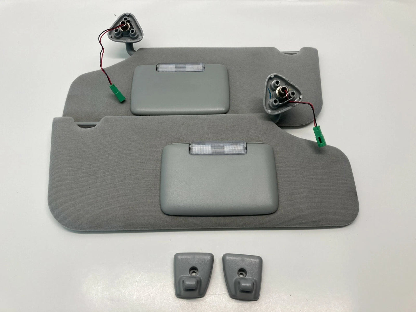 2005-2007 FORD FREESTYLE DRIVER & PASSENGER SUNVISOR LEFT & RIGHT SUN VISOR SET