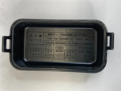 2002 2003 2004 TOYOTA CAMRY 3.0L A/T ENGINE FUSE RELAY BOX COVER CAP OEM