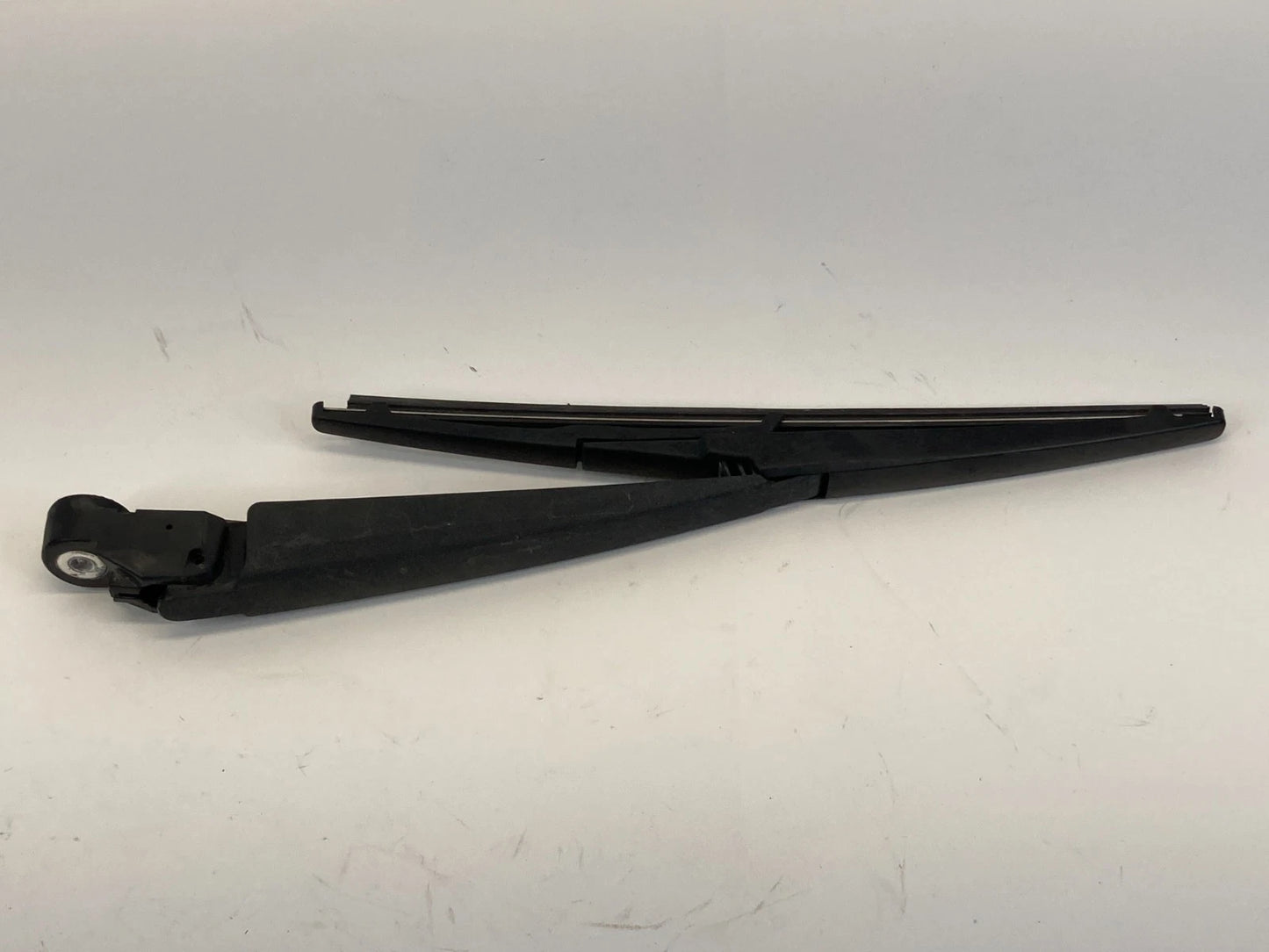 14 15 16 17 18 19 KIA SOUL WAGON REAR WIPER ARM ASSEMBLY OEM