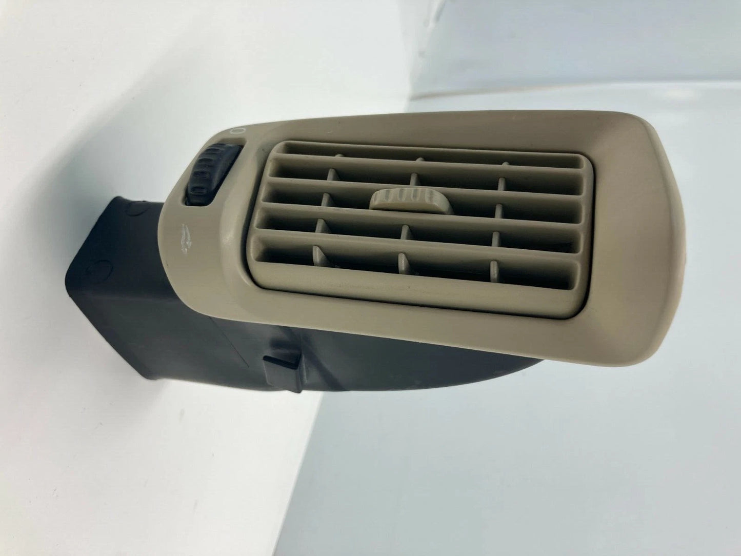 99-05 VOLVO S60 REAR LH PILLAR HEATER AIR VENT OUTLET DUCT GRILLE NOZZLE 9158448