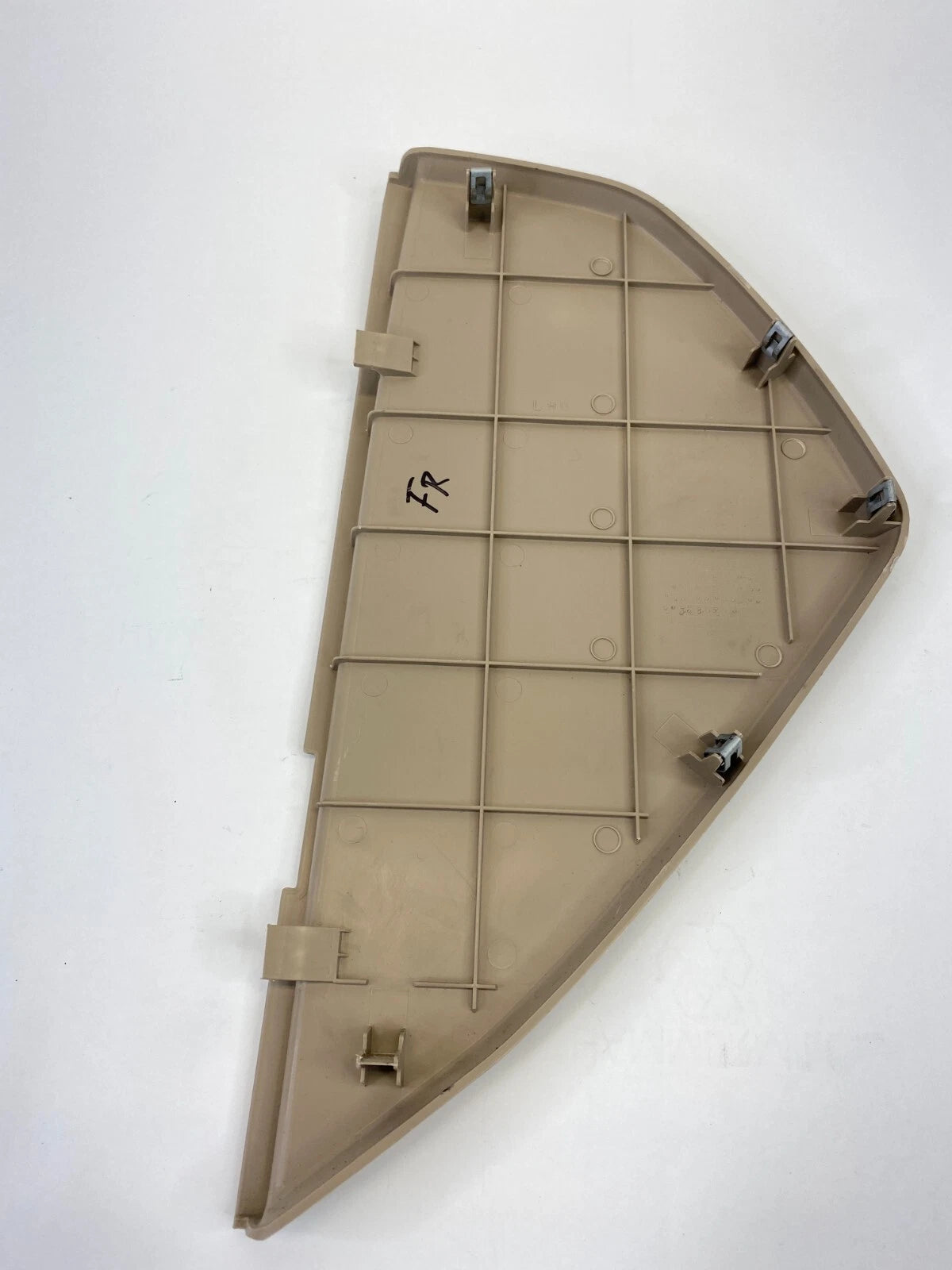 2005-2010 KIA SPORTAGE DASH RIGHT PASSENGER FUSE END COVER CAP TRIM 847671F000