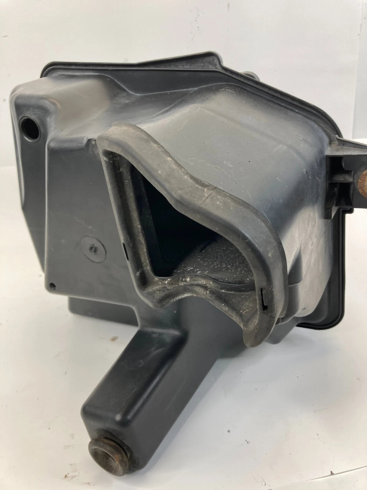 2001-2007 DODGE CARAVAN 3.3L AIR INTAKE CLEANER BOX ASSEMBLY OEM