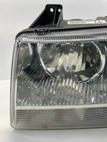 2005-2010 CHRYSLER 300 LEFT DRIVER SIDE HEADLIGHT HEADLAMP HALOGEN AFTER MARKET