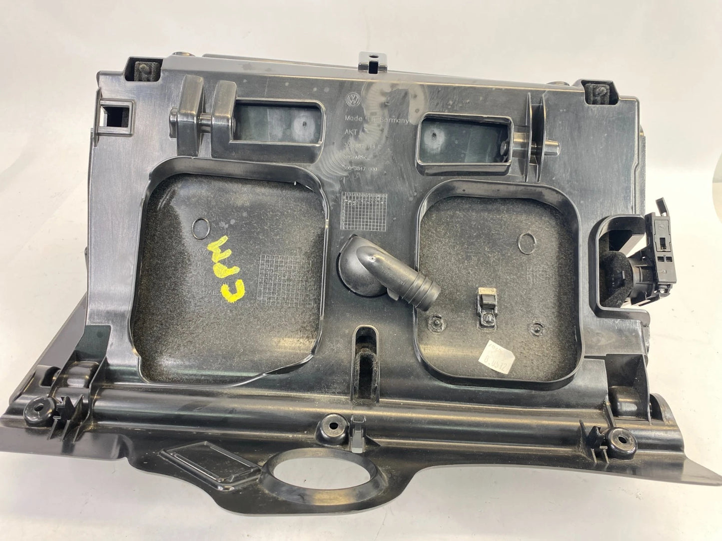 2009-2017 VW VOLKSWAGEN CC GLOVE BOX STORAGE COMPARTMENT LID 3C1857114C OEM