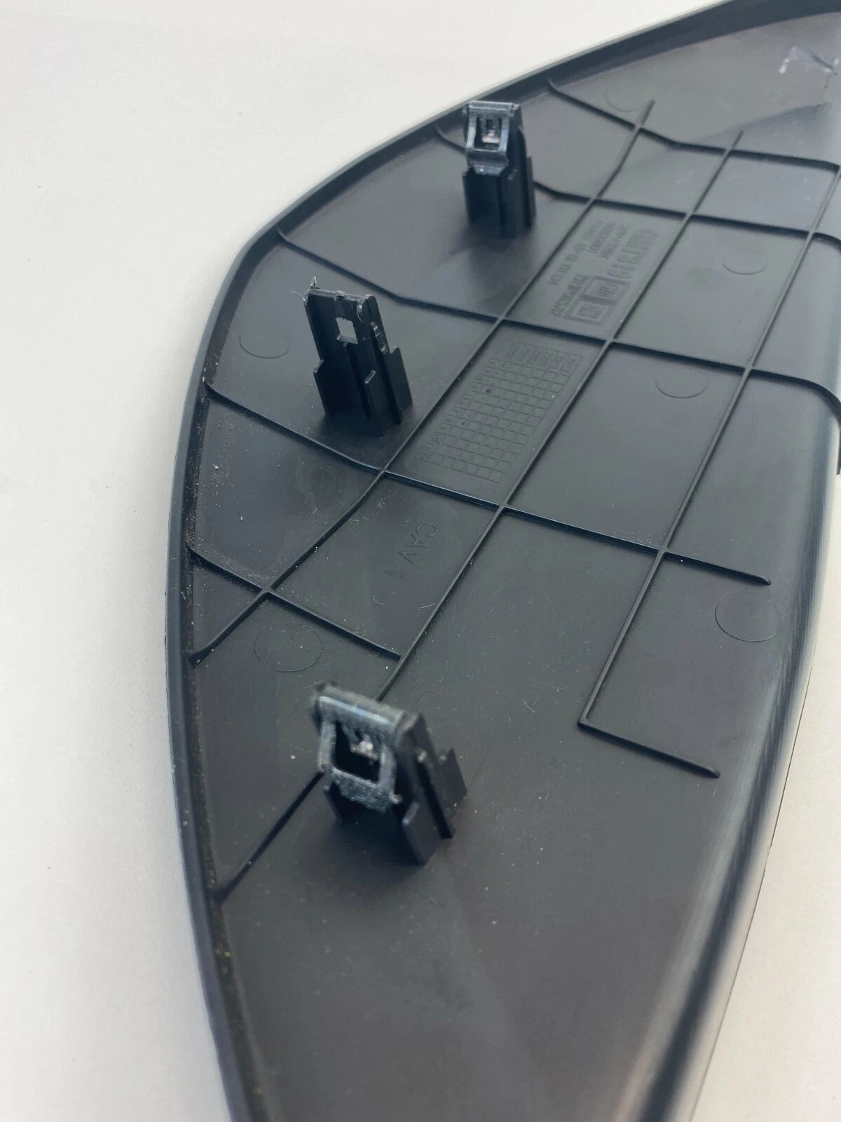 2008 2009 2010 SATURN VUE LEFT SIDE DASH INSTRUMENT PANEL SIDE END COVER TRIM