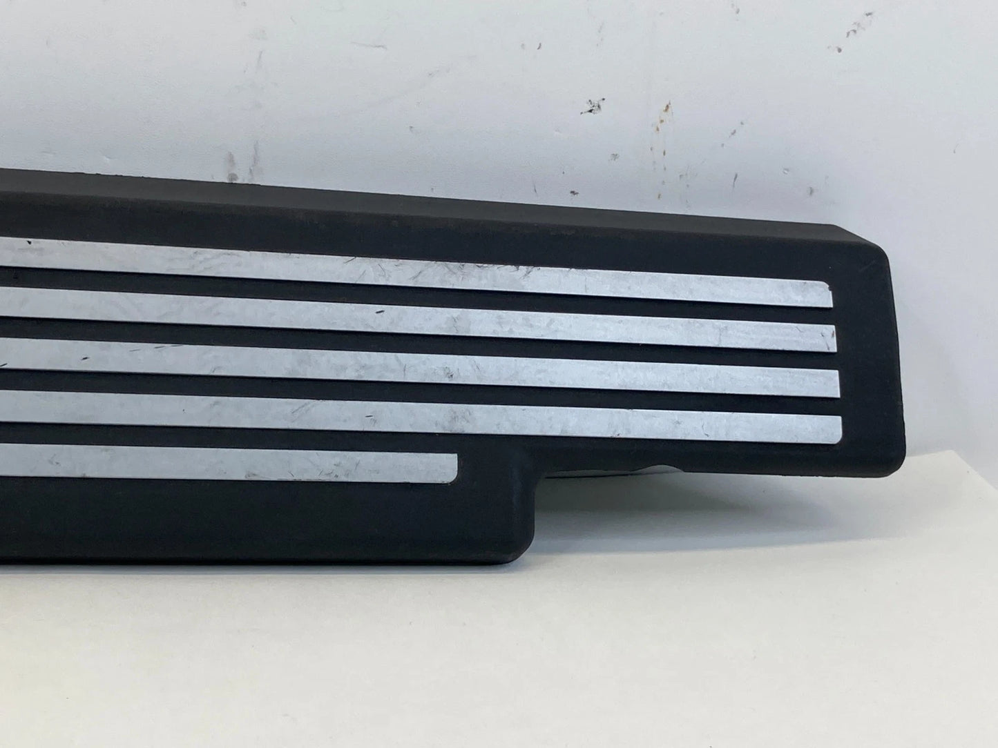 2004-2007 BMW 525I 530I ENGINE AIR INTAKE MANIFOLD COVER LID SHIELD OEM