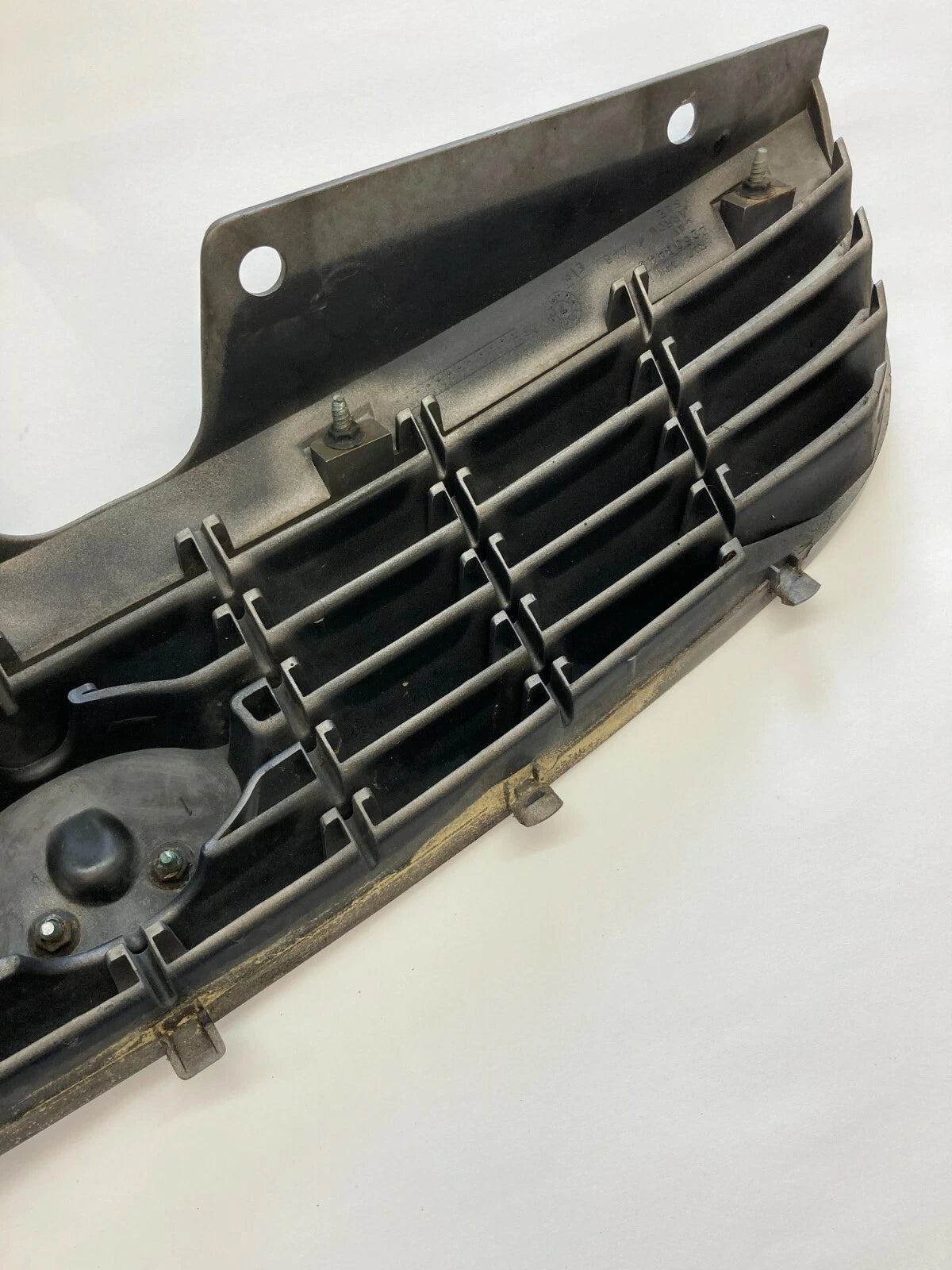 1997 1998 1999 CHEVROLET MALIBU FRONT BUMPER UPPER GRILL GRILLE 22603446 OEM