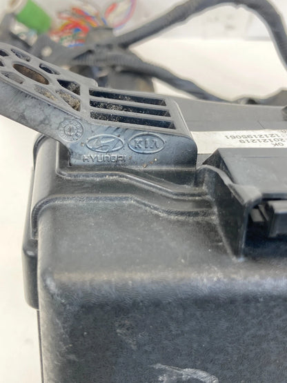 2012 2013 HYUNDAI ACCENT 1.6L AT ENGINE FUSE RELAY BOX JUNCTION BLOCK 912211R534