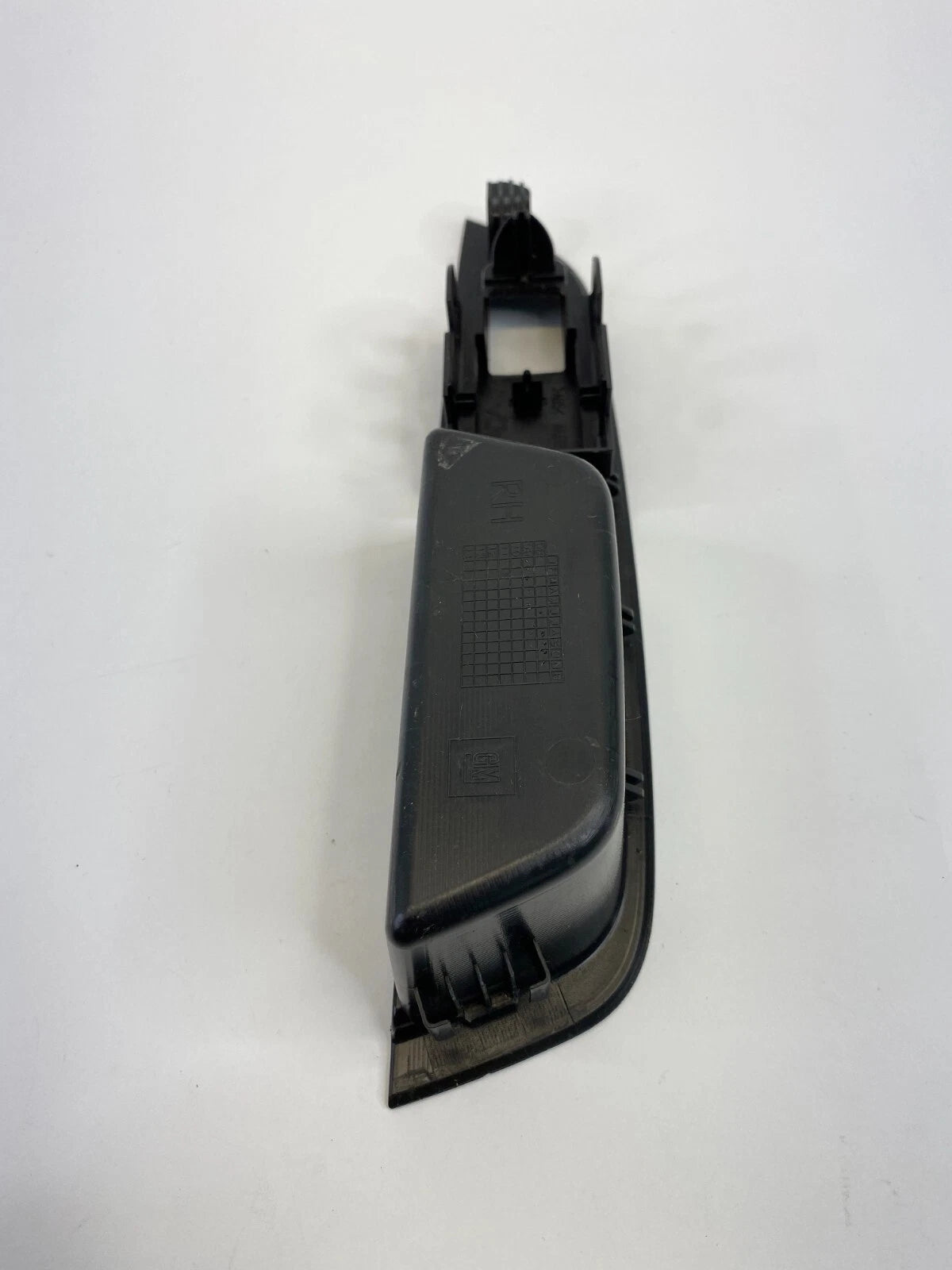 2010-2017 CHEVROLET EQUINOX REAR RIGHT SIDE WINDOW SWITCH TRIM BEZEL AKE21347