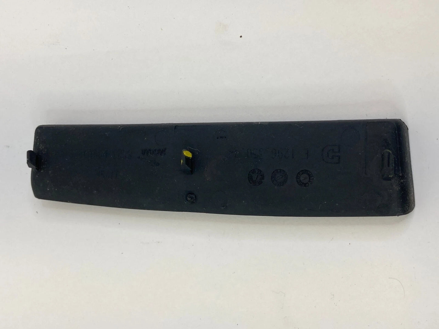 2009 2010 JAGUAR XF CENTER CONSOLE STORAGE RUBBER MAT COVER 8X23-M99D4622-A OEM