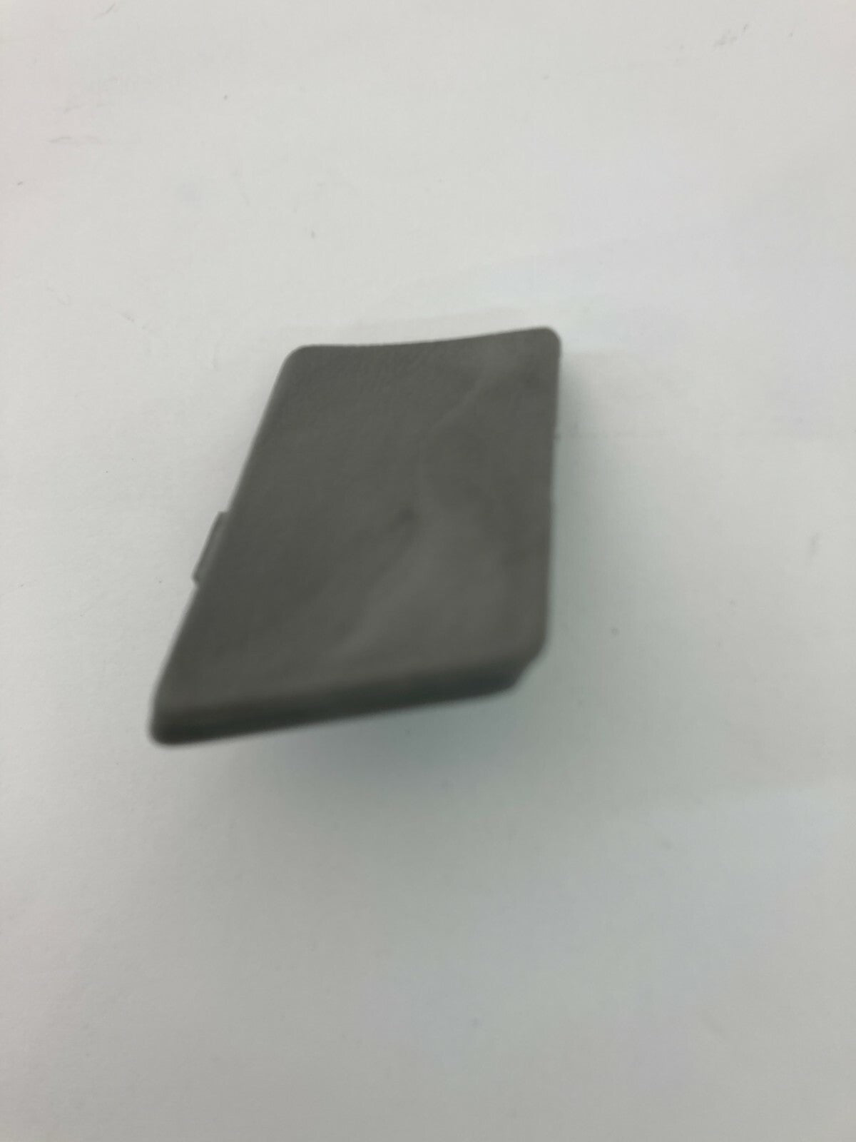 2003 03 Ford Explorer Sport Interior Quarter Panel Retainer Plate Cap Trim Cover