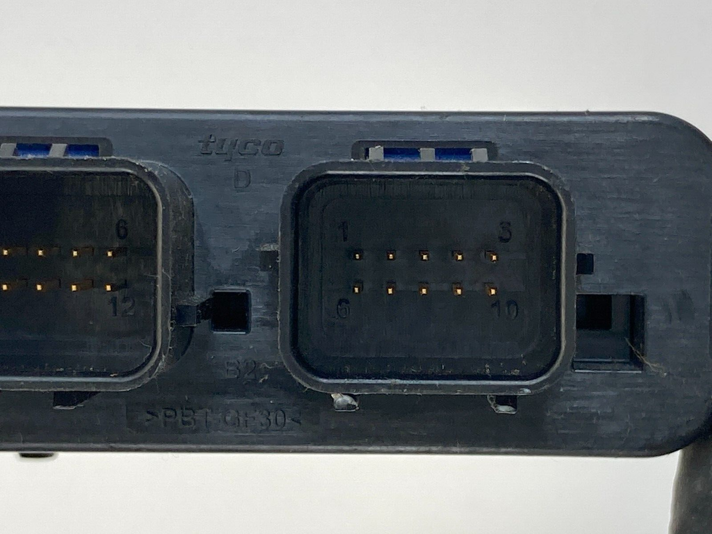 2009 Hyundai Elantra Front Right Seat Occupant Sensor Module 214665-108 OEM