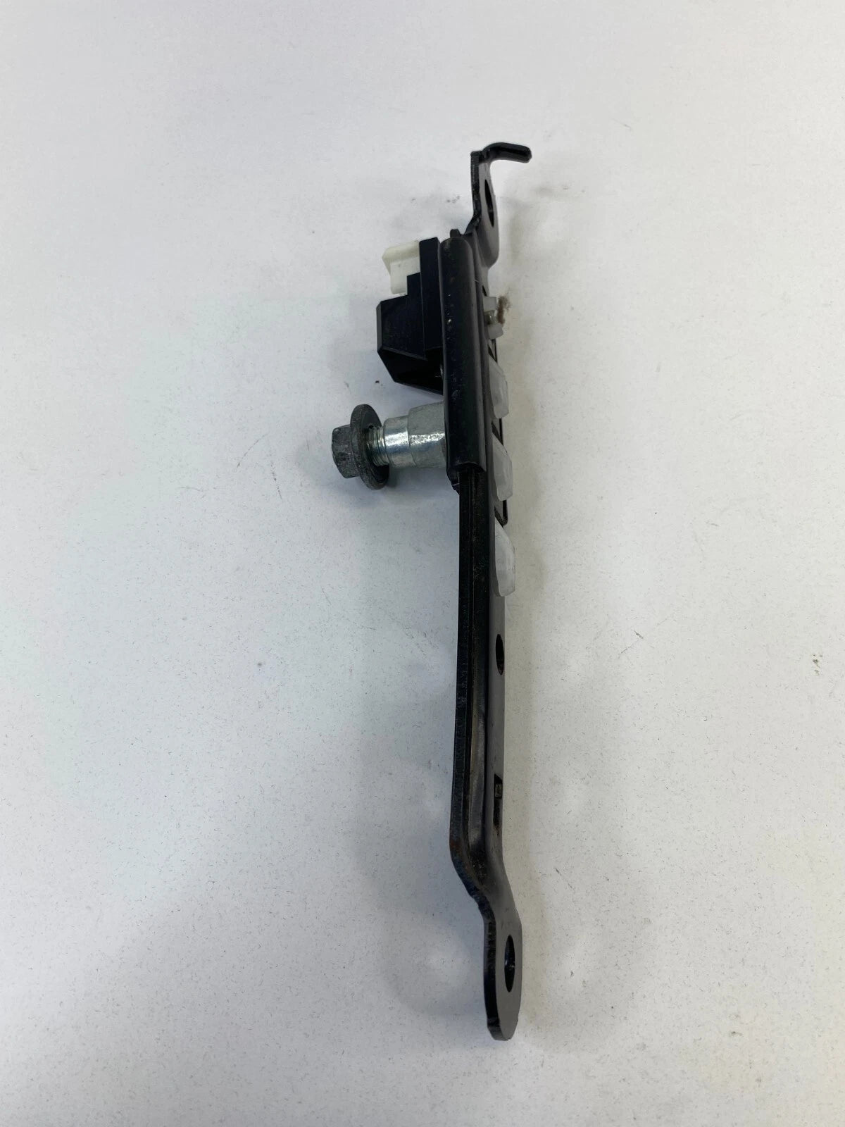 2009-2013 TOYOTA MATRIX FRONT LEFT DRIVER SIDE SEAT BELT HEIGHT ADJUSTER OEM