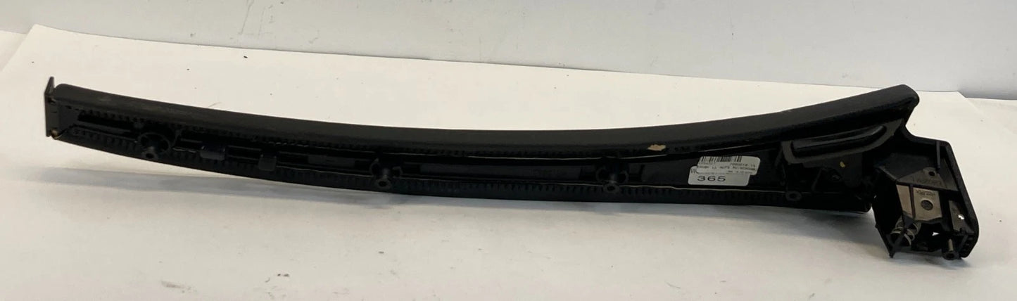 2006 2007 BMW 530XI CENTER CONSOLE ARMREST UPPER STRIP MOLDING TRIM 7034092