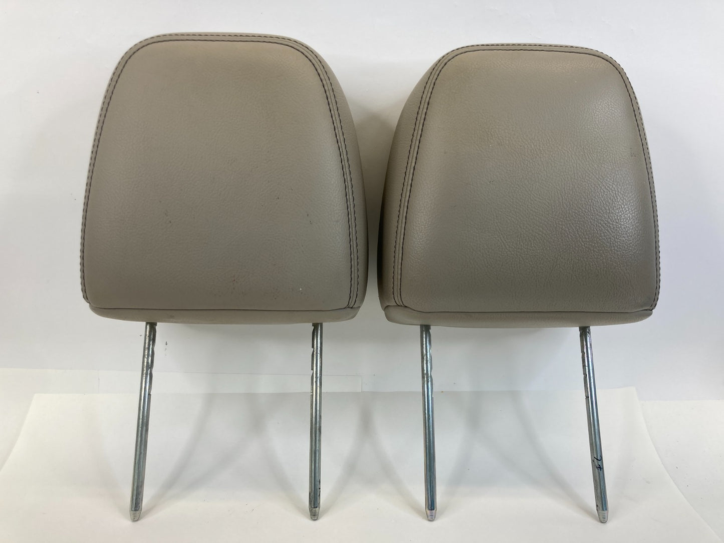 2011 2012 Ford Edge Front Left & Right Seat Headrest Head Rest Pair Set OEM