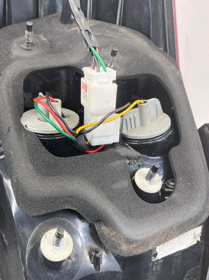 2014-2016 Kia Forte SEDAN Rear Right Side Tail Lamp Light Outer Taillight Lamp