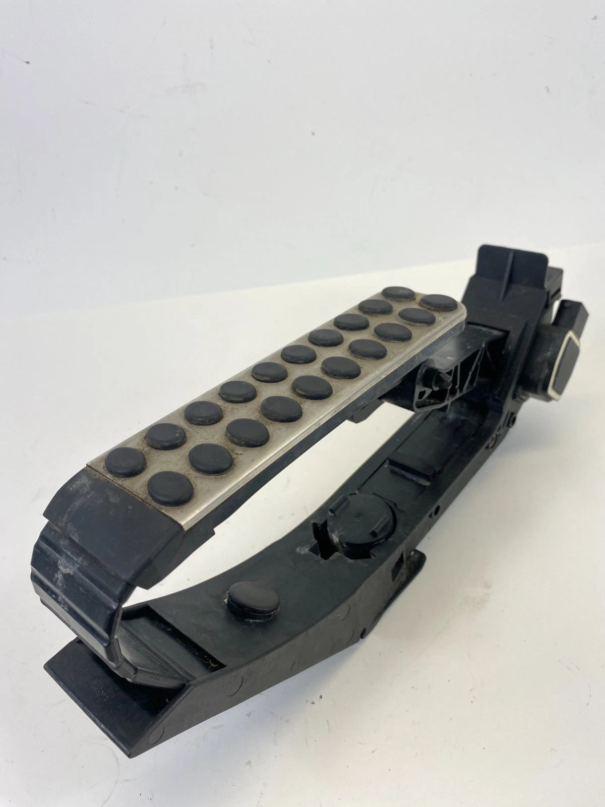 2007-2014 MERCEDES-BENZ CL550 5.5L GAS ACCELERATOR THROTTLE PEDAL TRAVEL SENSOR