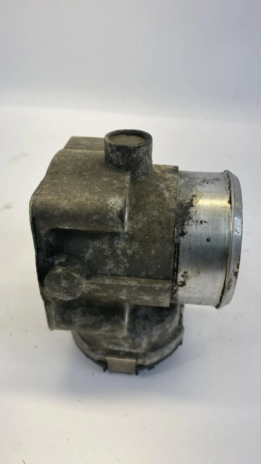 01-05 VOLKSWAGEN PASSAT 1.8L TURBO THROTTLE BODY VALVE ASSEMBLY OEM 06B133062M