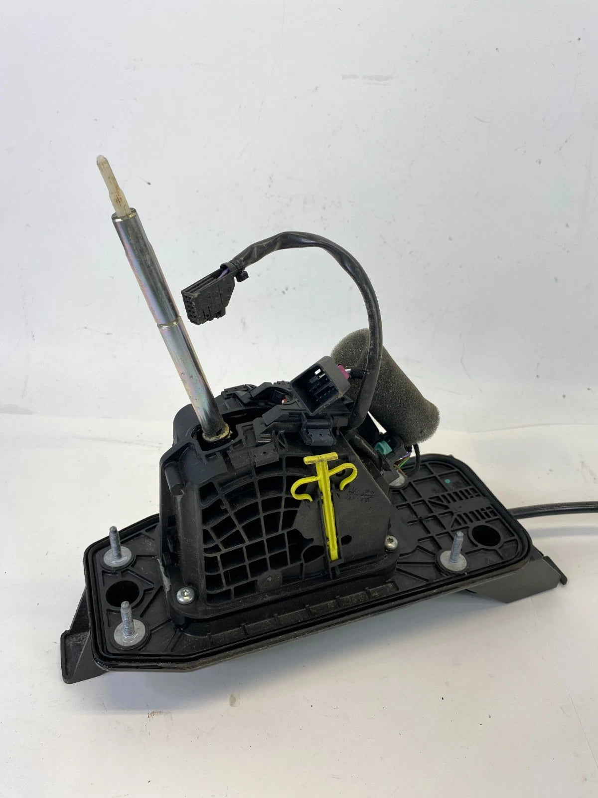 2000 00 AUDI A6 QUATTRO AUTOMATIC FLOOR GEAR SHIFTER LEVER 5Q0713128A OEM