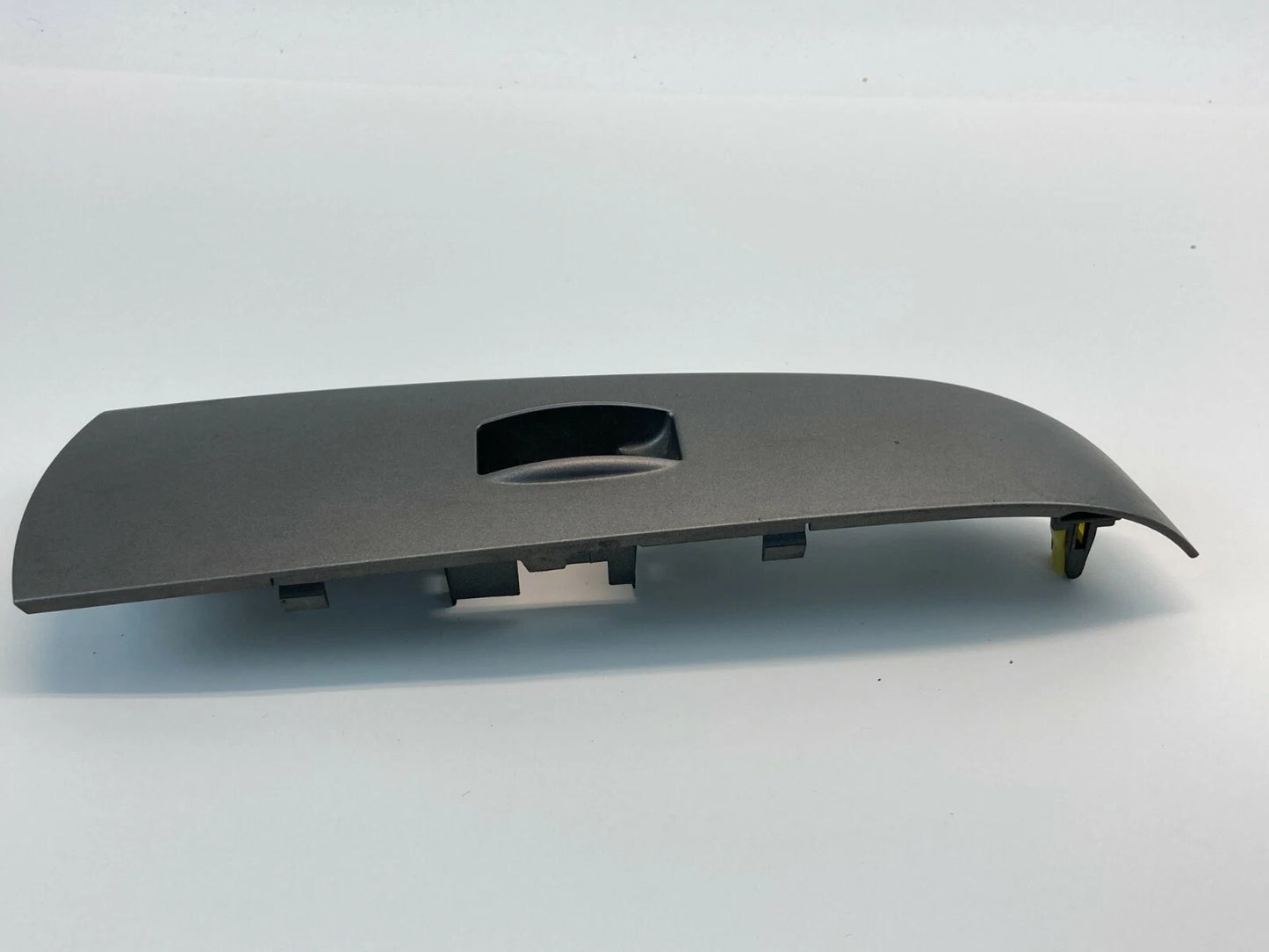 04-09 TOYOTA PRIUS REAR RIGHT DOOR WINDOW CONTROL SWITCH COVER BEZEL 74271-47050