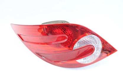 2006-2010 MERCEDES W251 R350 REAR LEFT DRIVER SIDE OUTER TAIL LIGHT TAILLIGHT OE