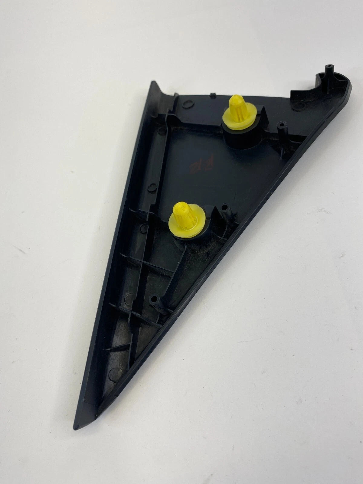 04-09 MAZDA 3 HATCHBACK REAR RIGHT INTERIOR DOOR CORNER COVER TRIM BP4K6851X OEM