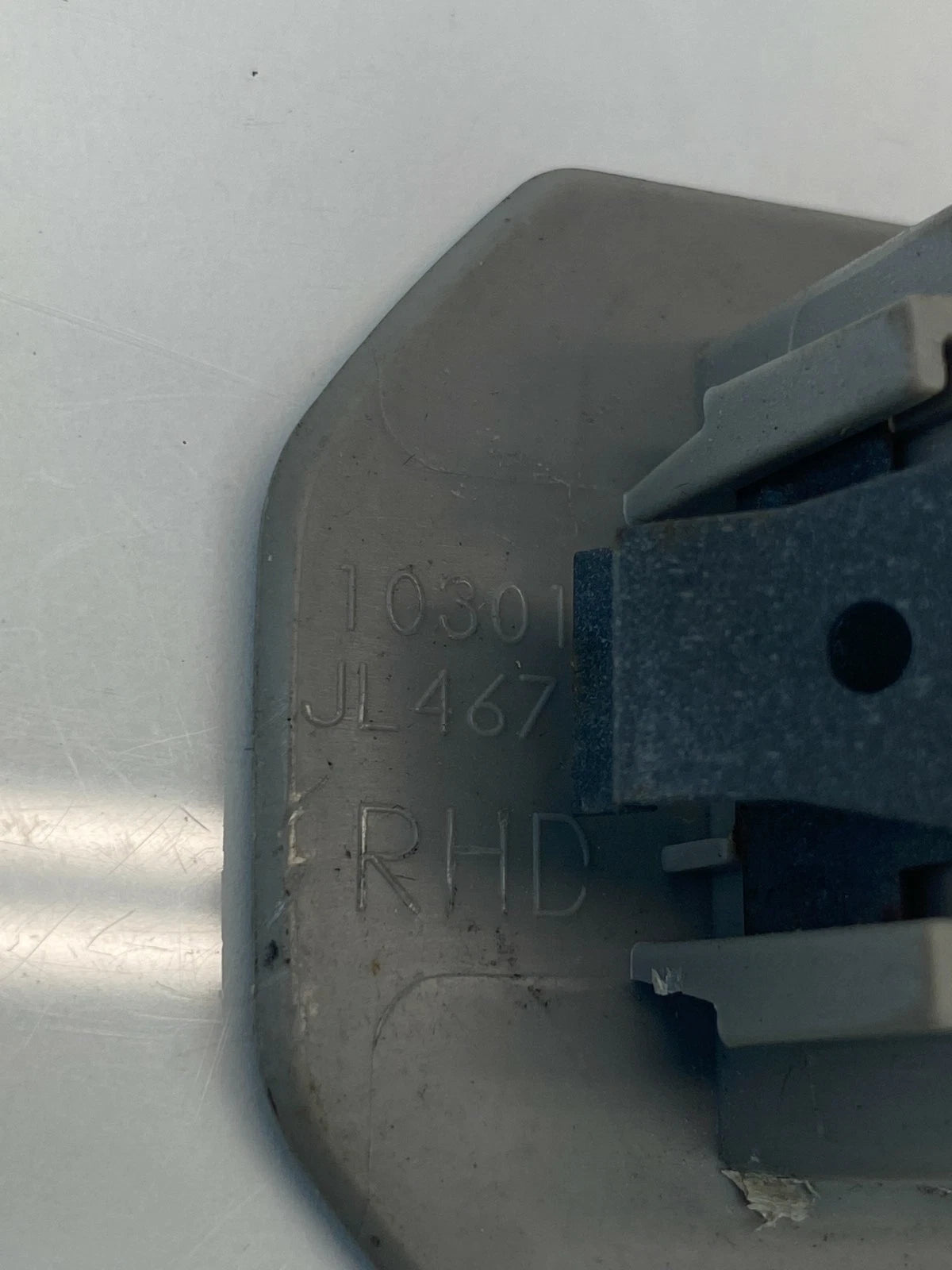 03-07 Cadillac CTS Rear Right Side Window Switch Cover Trim Bezel 10301-JL467