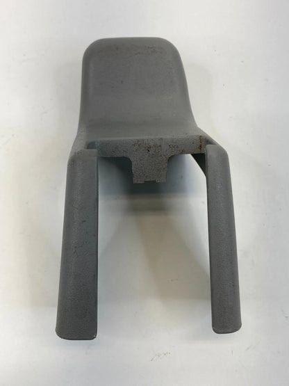 07-11 TOYOTA CAMRY FRONT RIGHT SIDE SEAT RAIL TRACK END COVER TRIM 72137-06040
