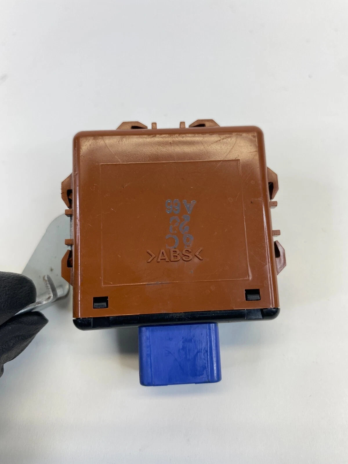 1998-2005 LEXUS GS300 3.0L 24V POWER STEERING CONTROL MODULE 89650-30570 OEM