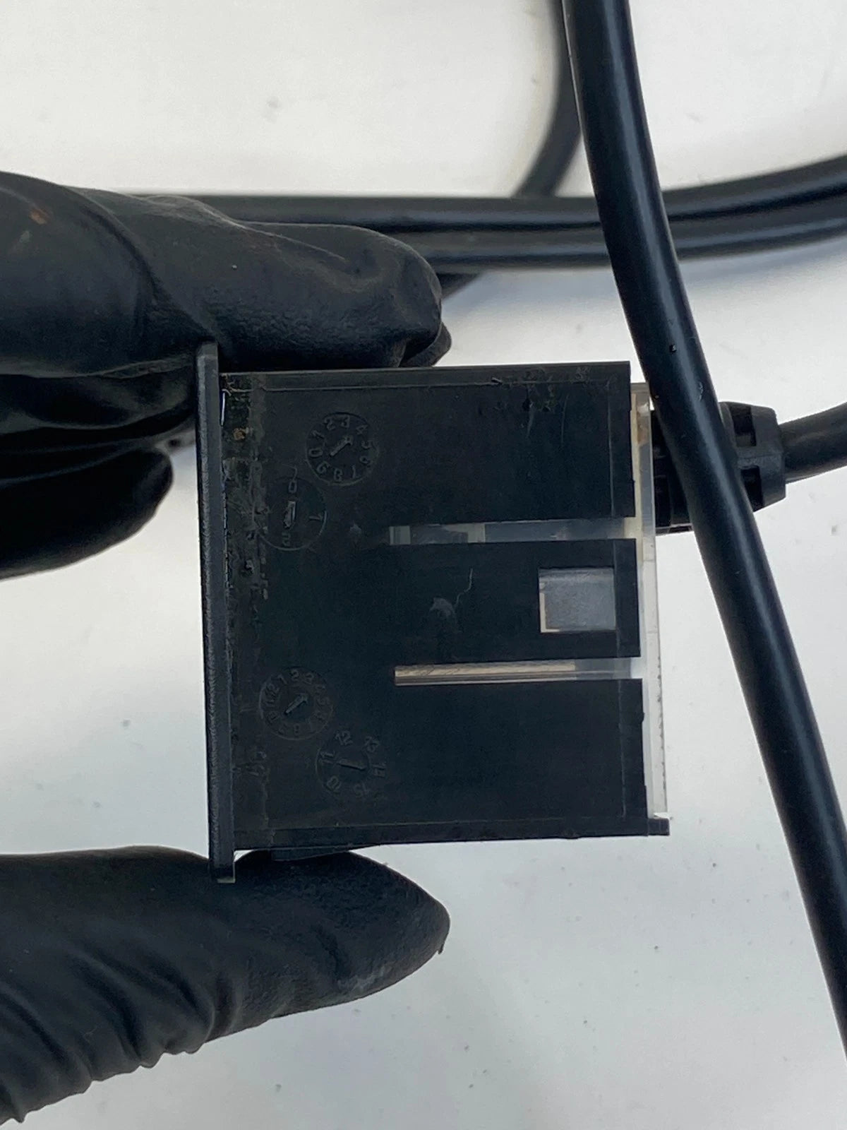 2013-2016 Dodge Dart Center Console USB Auxiliary Port Socket 68086690AE OEM