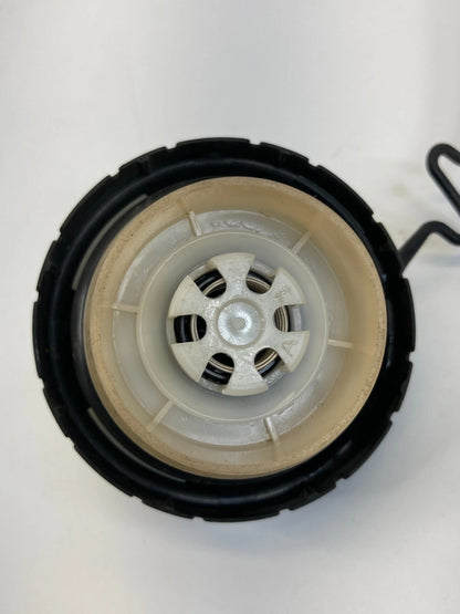 2007-2013 TOYOTA CAMRY 04-13 MATRIX 2.5L FUEL GAS TANK FILLER DOOR LID CAP OEM