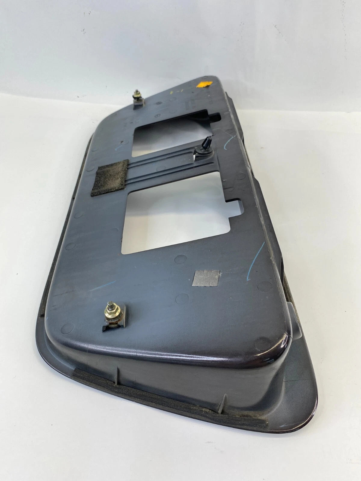 96-00 HONDA CIVIC COUPE REAR FINISH PANEL LICENSE PLATE TRIM 74890-S01-A000 OEM