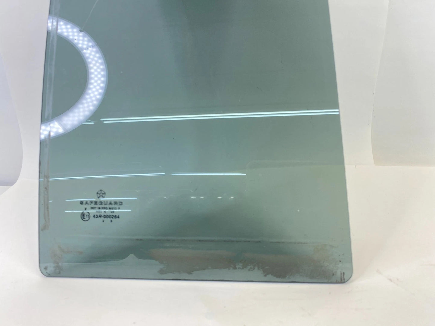 02-07 JEEP LIBERTY REAR RIGHT SIDE DOOR FIXED QUARTER WINDOW GLASS 43R-000264
