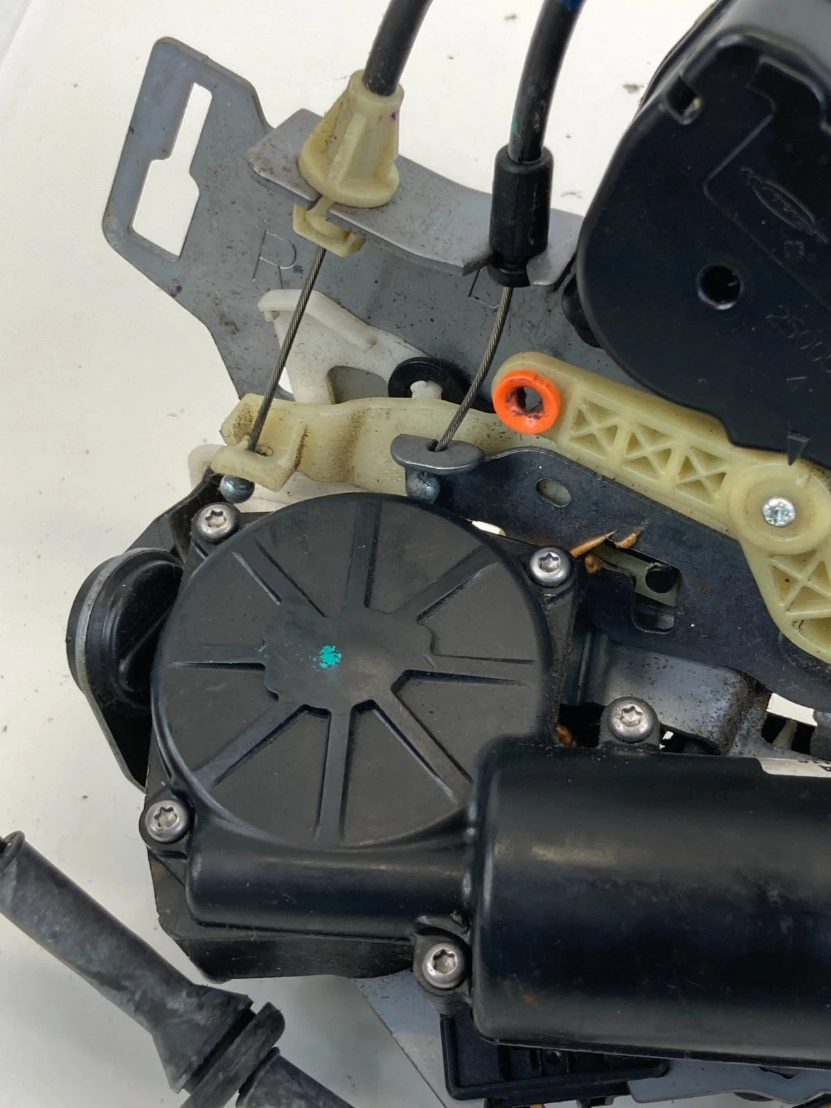 08-16 CHRYSLER TOWN & COUNTRY REAR LEFT SLIDING DOOR LATCH LOCK ACTUATOR W/MOTOR