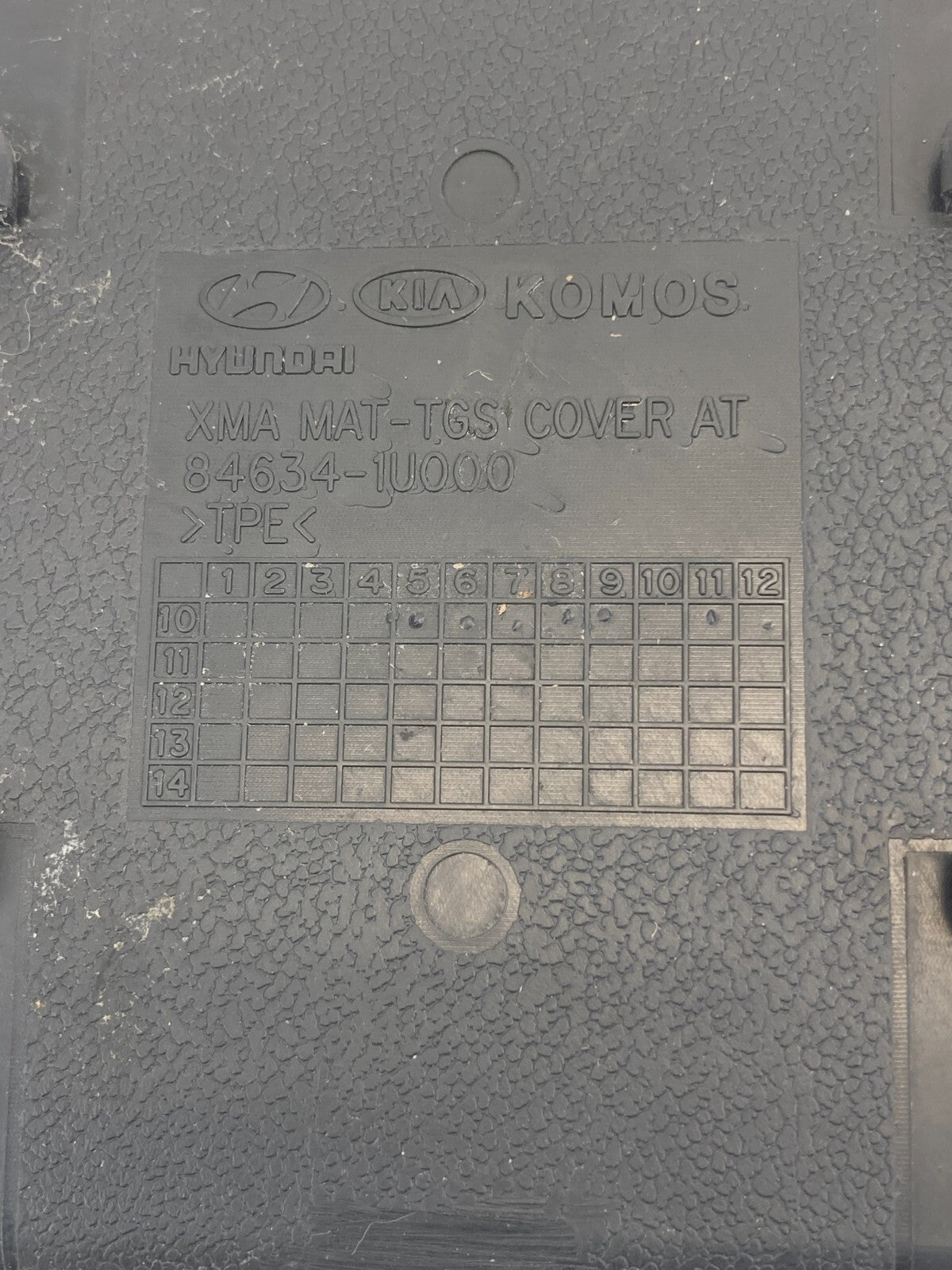 2011-2013 Kia Sorento Floor Center Console Rubber Mat Insert 84634-1U000 OEM