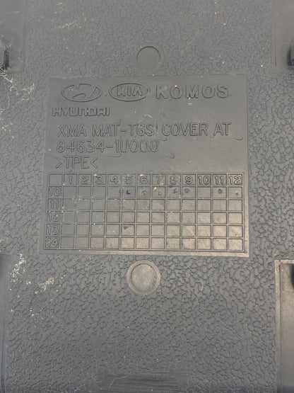 2011-2013 Kia Sorento Floor Center Console Rubber Mat Insert 84634-1U000 OEM