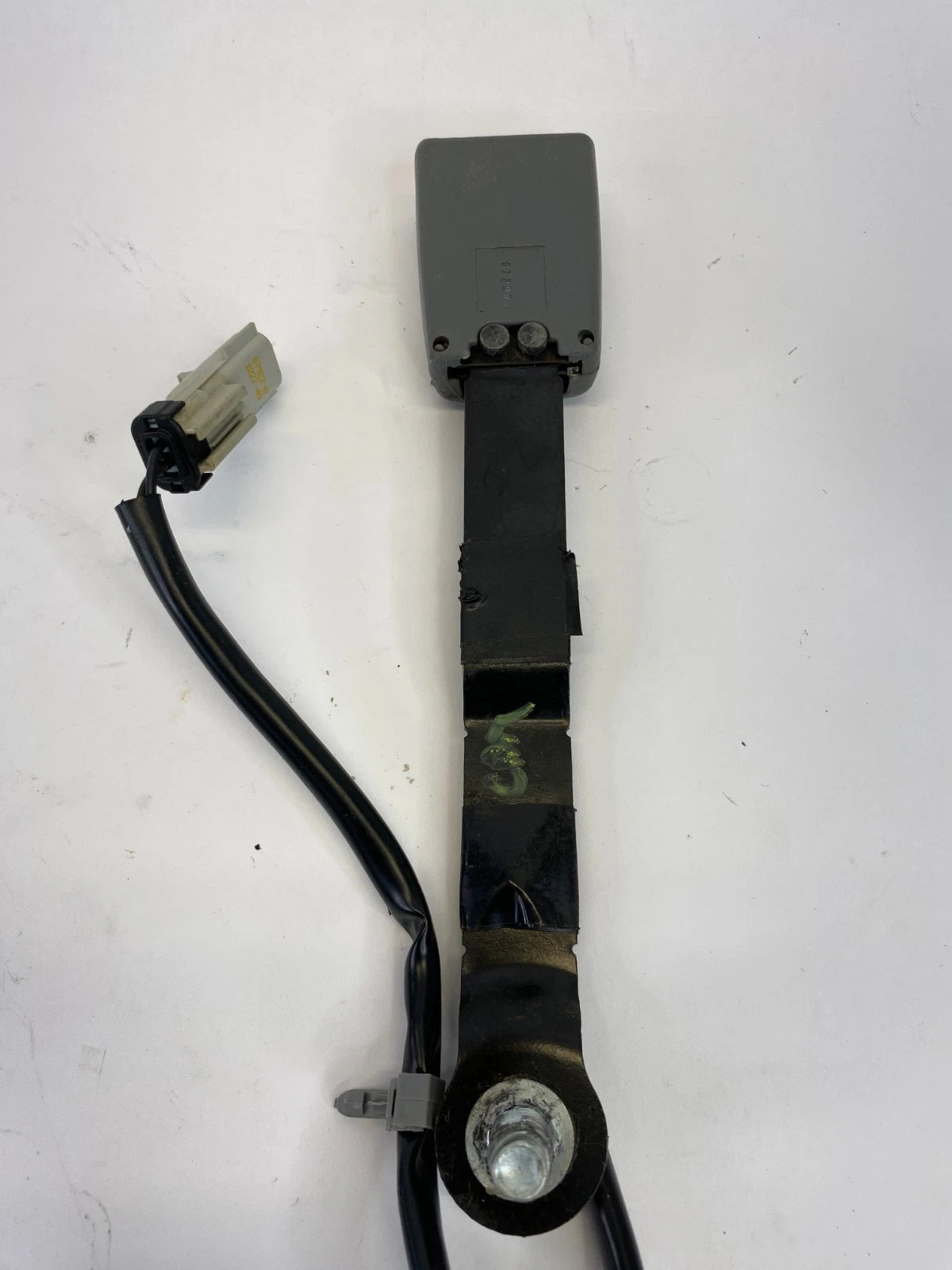 2005-2007 JEEP LIBERTY FRONT LEFT DRIVER SIDE SEAT BELT BUCKLE RECEPTACLE OEM