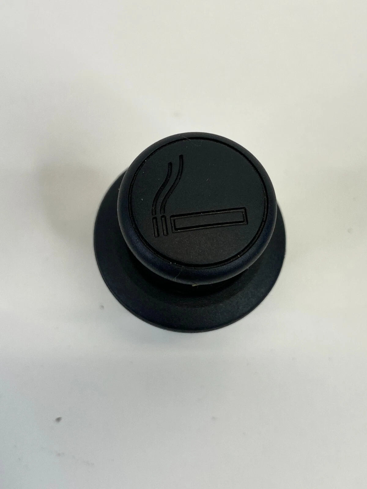 2005-2008 HYUNDAI TUCSON POWER OUTLET CIGARETTE LIGHTER SOCKET ASSEMBLY OEM