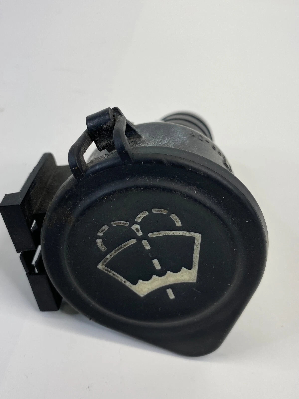 2001-2006 BMW 330I WIPER WINDSHIELD FLUID TANK CAP RESERVOIR COVER 61667075099