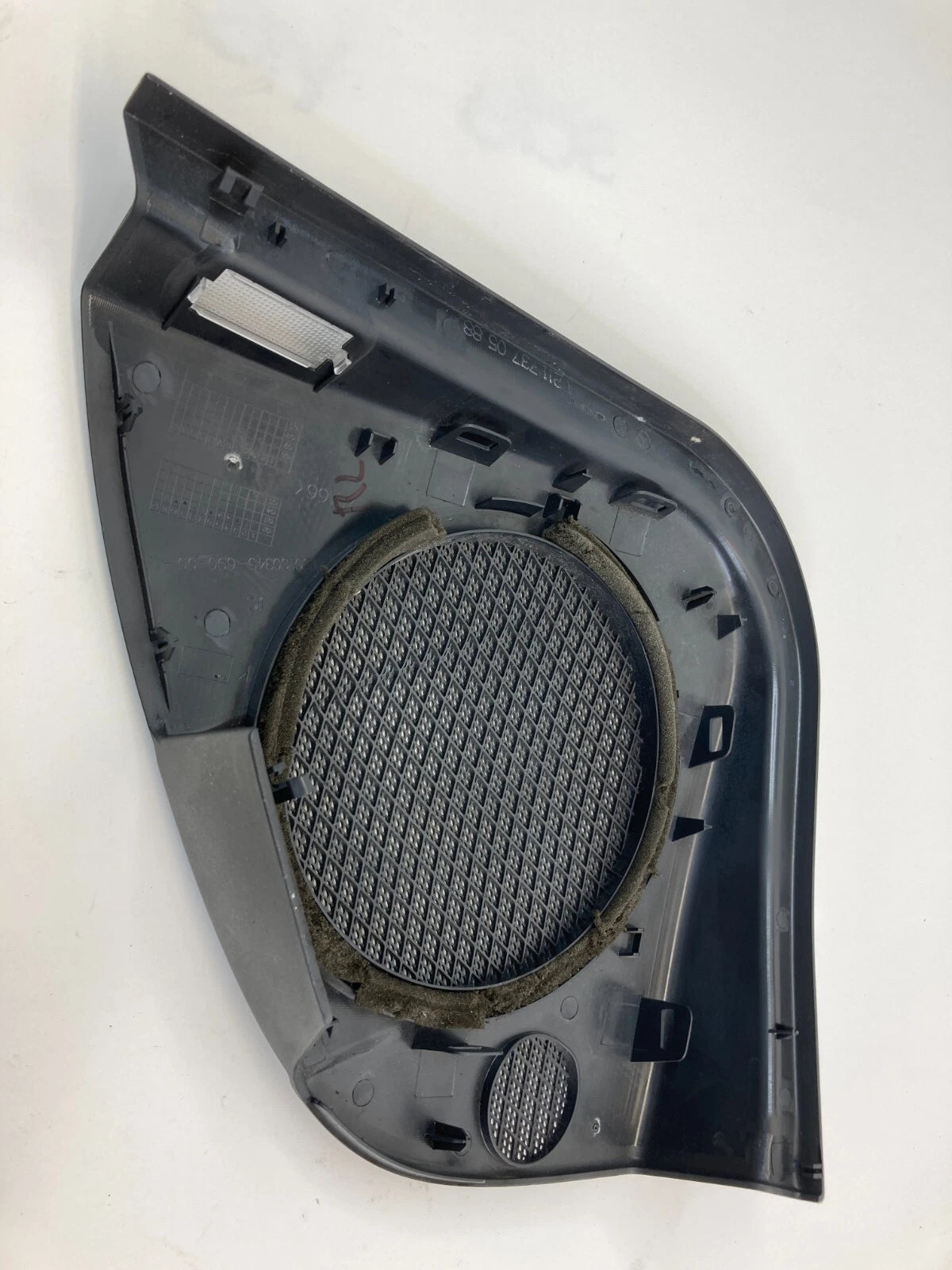 03-09 MERCEDES BENZ E350 REAR LEFT DOOR PANEL SPEAKER GRILLE COVER A2117370588